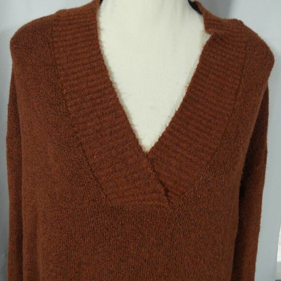 A.N.A. Women's Medium V-Neck Sweater Long Sleeves Side Slits Stretchy - Picture 4 of 7